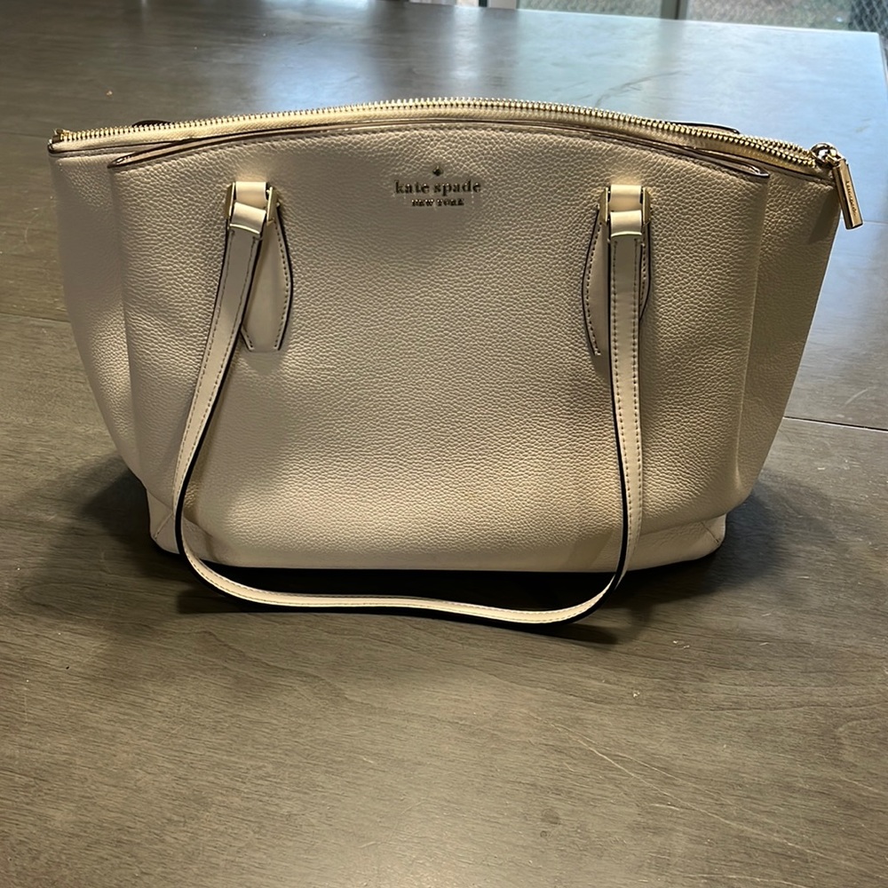 Kate Spade purse, great condition!!